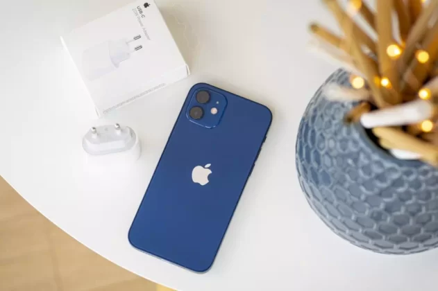 Apple iPhone 12