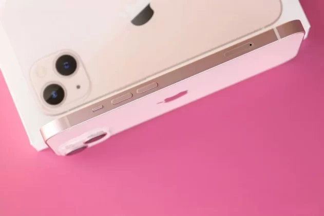 Apple iPhone 13